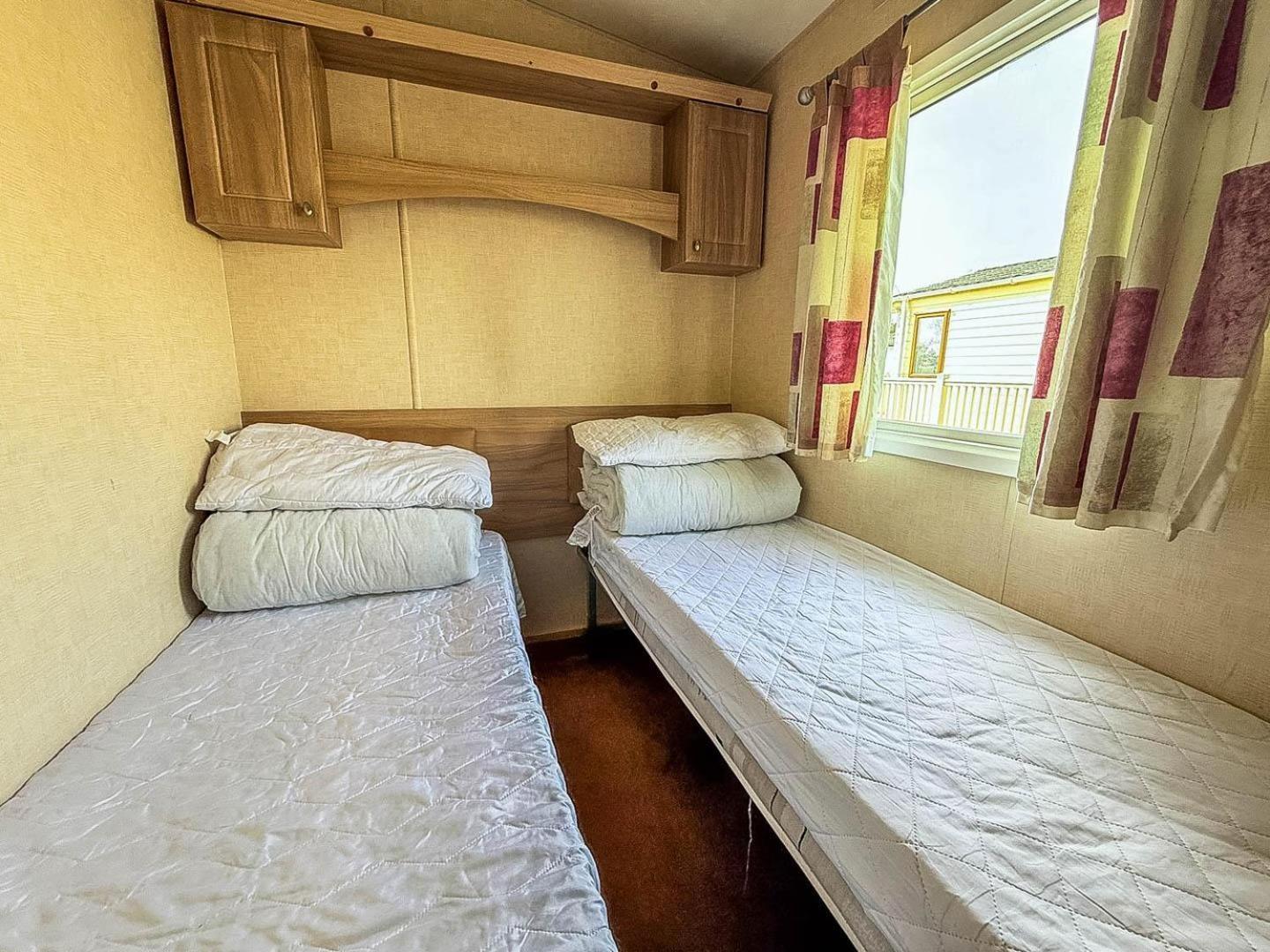 Spacious 8 Berth Caravan At Southview Holiday Park Near Skegness Ref 33018Ml 외부 사진