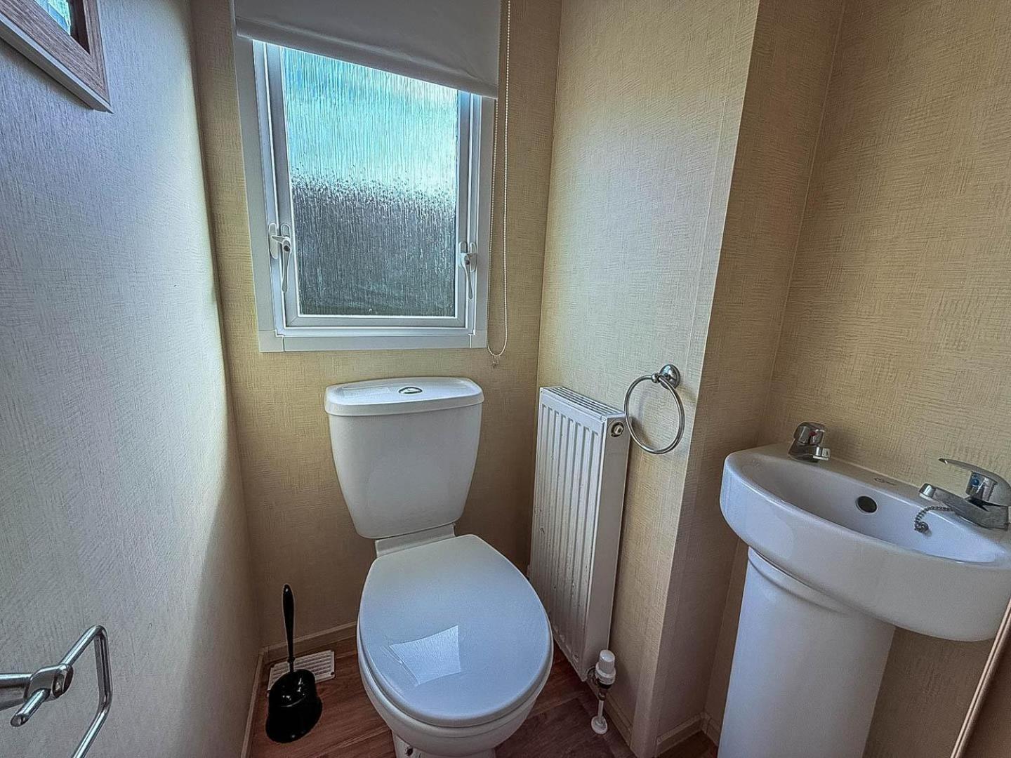 Spacious 8 Berth Caravan At Southview Holiday Park Near Skegness Ref 33018Ml 외부 사진