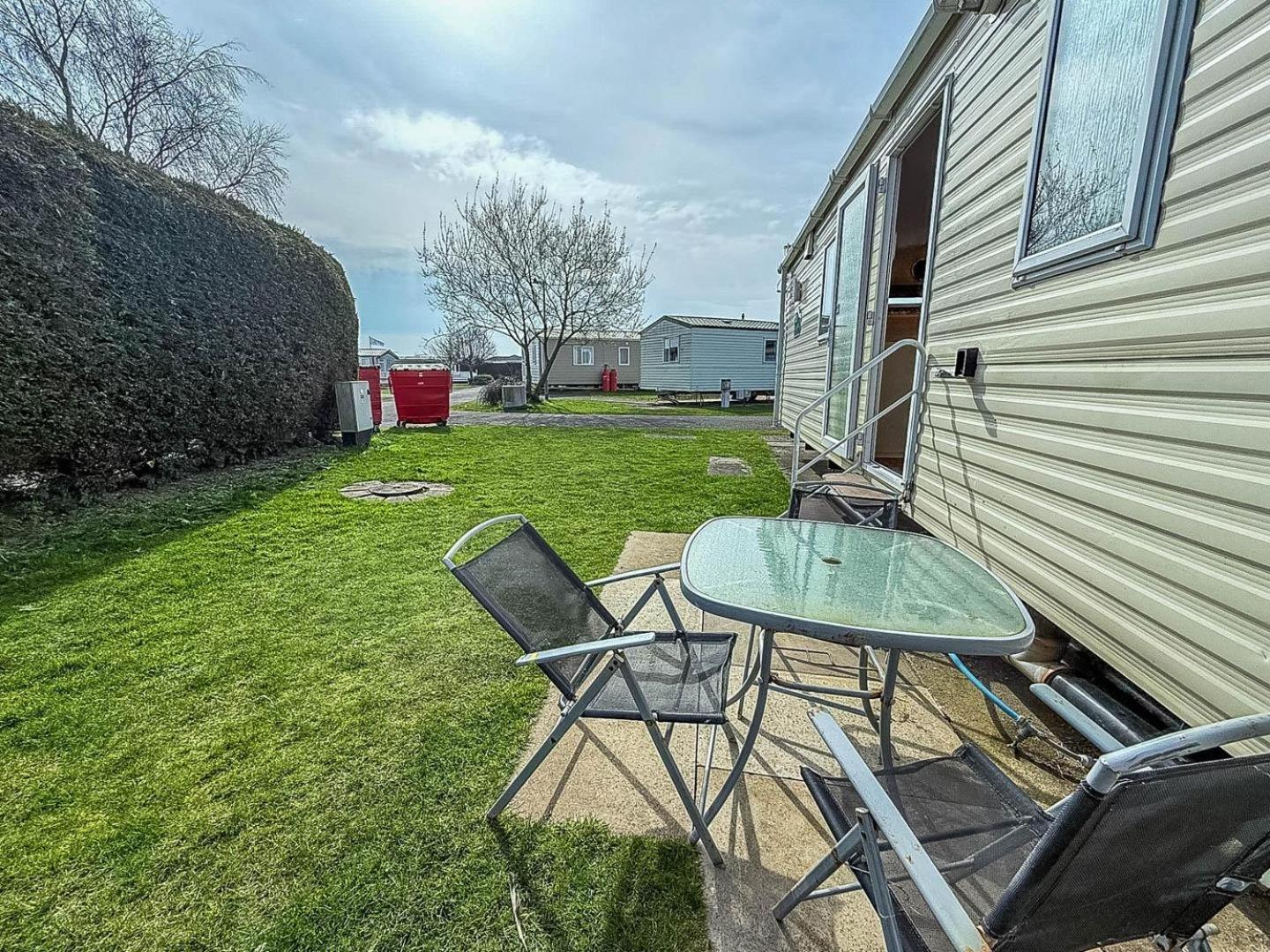 Spacious 8 Berth Caravan At Southview Holiday Park Near Skegness Ref 33018Ml 외부 사진